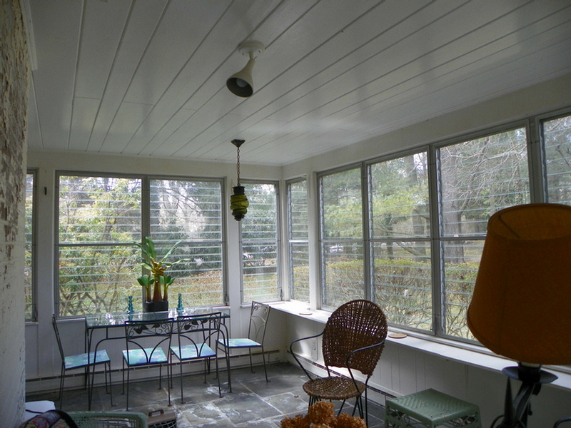 Enclosed porch